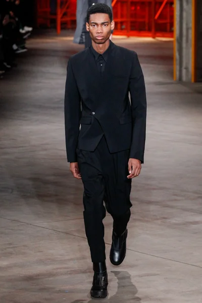 Look 35
